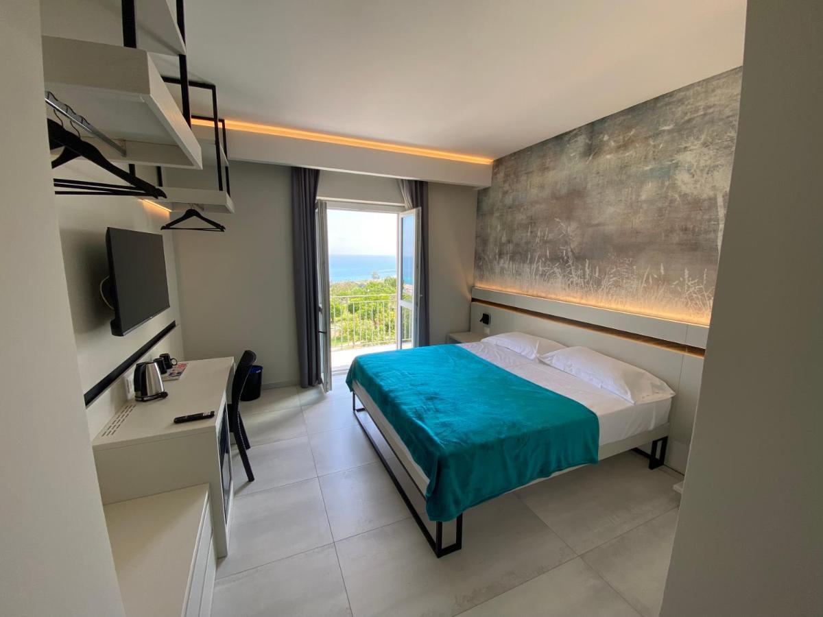 Aether Suites Tropea - Free Private Parking 外观 照片